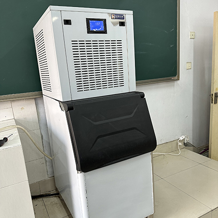 200公斤辉达娱乐制冰机交付深圳大学生命科学院